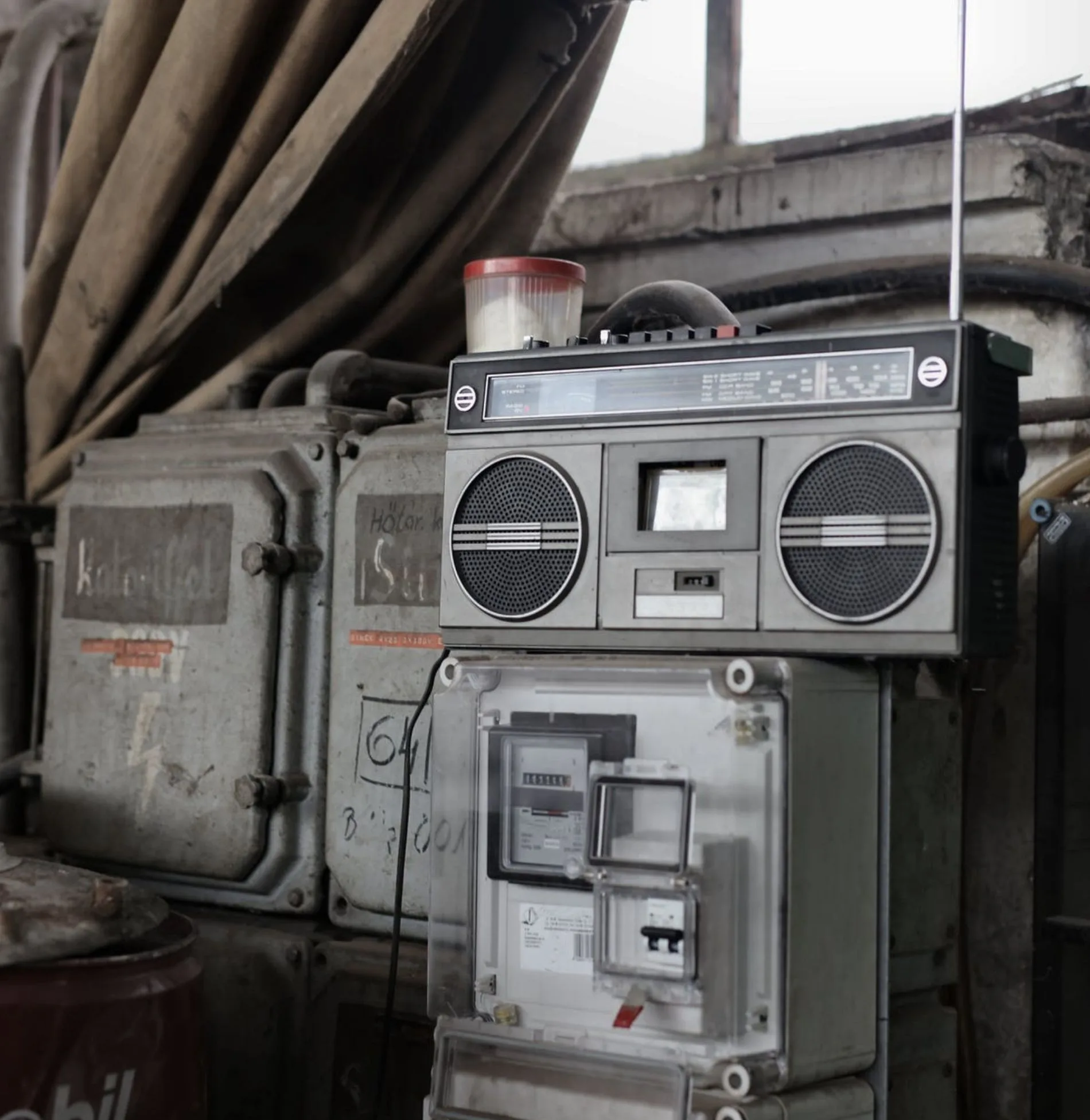 Why Furniture Should Be Stored in a Climate-Controlled Unit